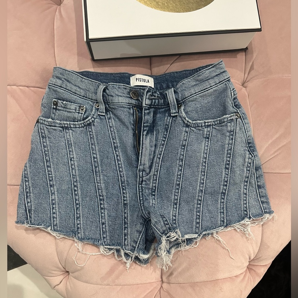 Pistola Jean shorts size 25 light/ medium wash denim